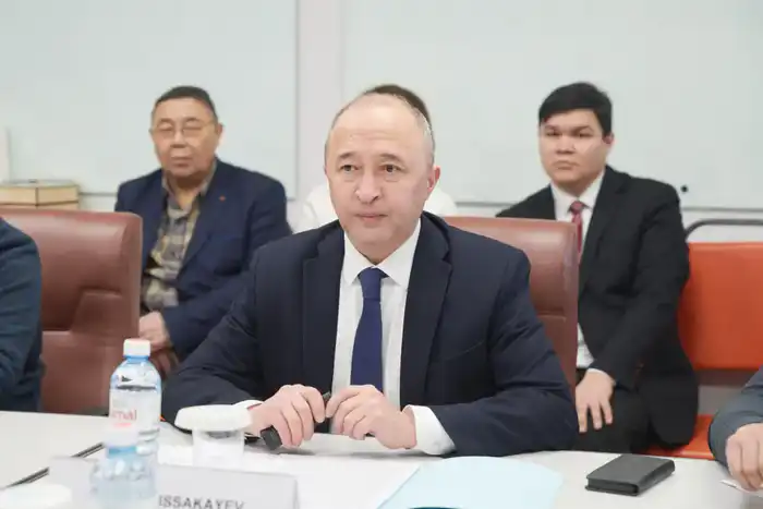 KOZYBAYEV UNIVERSITY ПРИВЛЕКАЕТ КИТАЙСКИЕ ИНВЕСТИЦИИ ДЛЯ РАЗВИТИЯ АГРАРНОЙ НАУКИ И ПРОИЗВОДСТВА (2)
