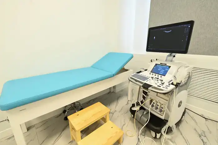 Глава региона ознакомился с работой центра Orhun Medical (10)