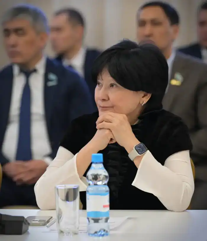 Глава региона Асаин Байханов отчитался перед областным общественным советом и маслихатом (2)