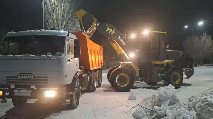 Почти 50 тысяч кубометров снега вывезли за день из Астаны (8)