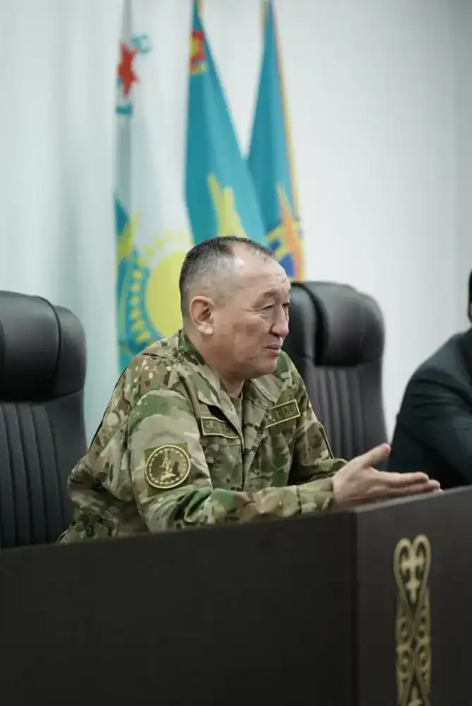 Министр обороны оценивает состояние военных формирований Кызылординской области: акцент на готовность и поддержку солдат Павлодаре