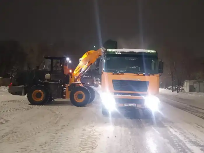 С начала зимнего сезона из Астаны вывезли более 1,6 млн кубометров снега (2)