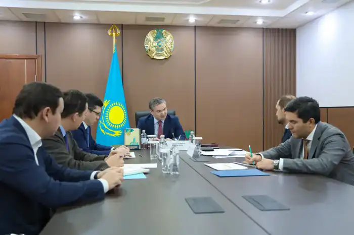 Министр промышленности и строительства встретился с главой «Казахмыса» (2)