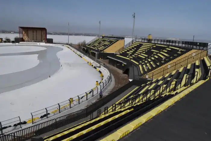В Конаеве открыт многофункциональный ледовый комплекс ASP Arena, способствующий развитию спортивной инфраструктуры в Центральной Азии Павлодаре