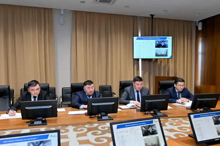 Прием руководителей управлений Акимом области Абай отчеты выполнение задач 2025 год Павлодаре