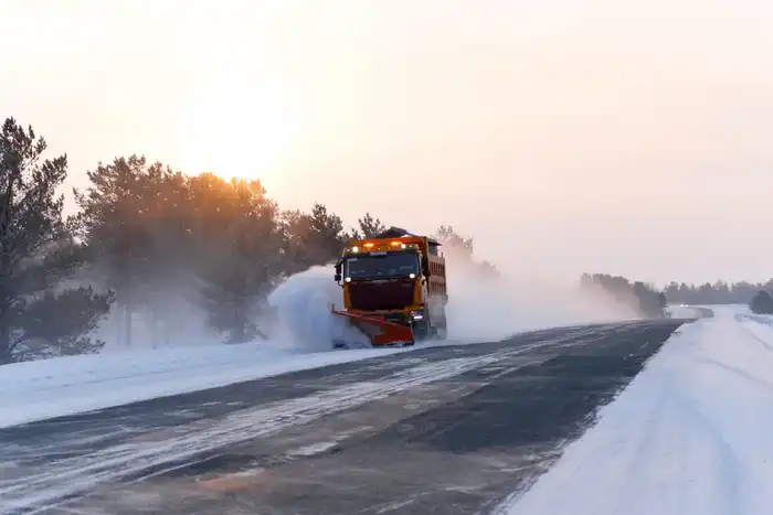 Аким области ознакомился с работой дорожного эксплуатационного участка в Бескарагайском районе (10)