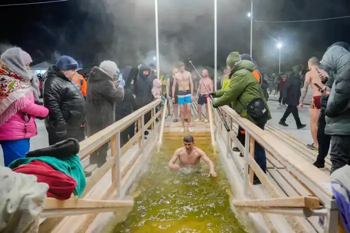 В Астане проходят крещенские купания (5)