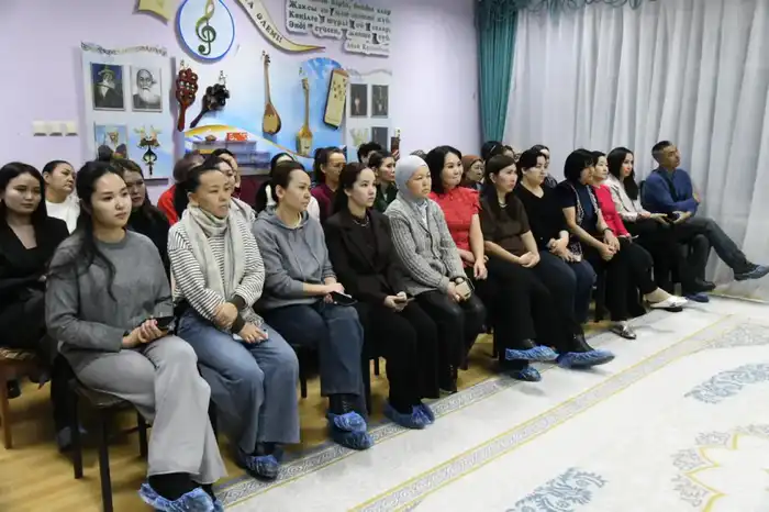 В Астане правоохранители провели встречу с родителями детского сада о защите от мошенников Павлодаре