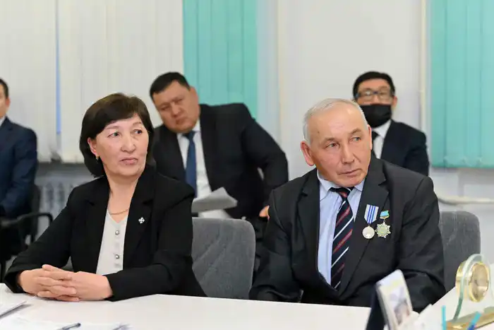 Аким области провел личный прием граждан (4)