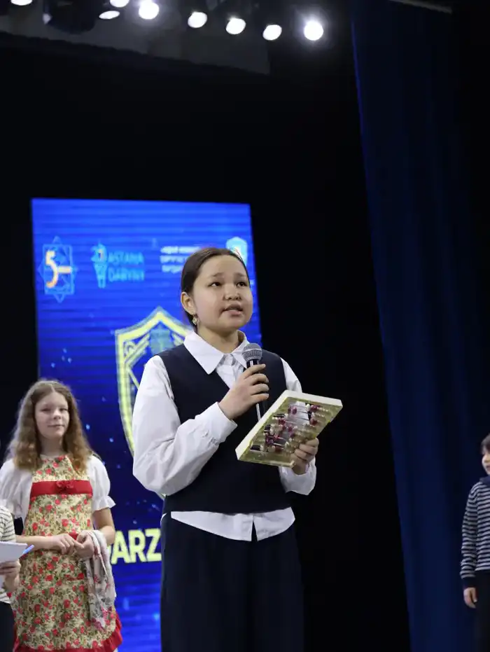 В Астане прошел финальный этап чемпионата QARZHYSKILL среди школьников (3)