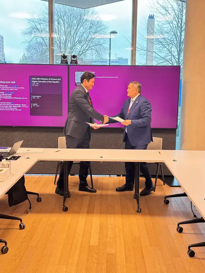 Казахстан и AstraZeneca подписали меморандум о сотрудничестве в области науки и здравоохранения Павлодаре