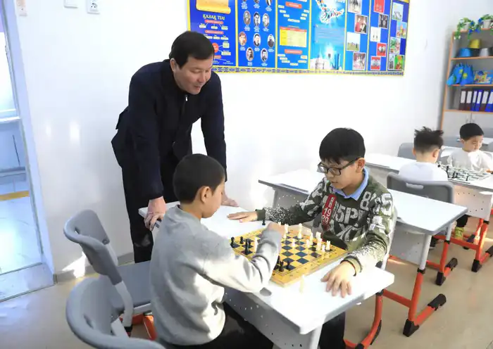 В Актюбинской области реновируют и модернизируют старые школы (5)