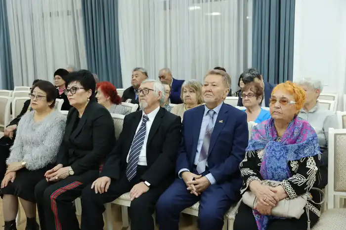 Встреча акима Жамбылской области с ветеранами и молодежью Павлодаре