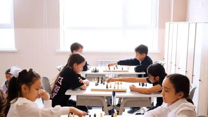 Открытый диалог о роли отца в воспитании детей прошёл в средней школе №102 Астаны Павлодаре