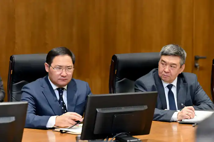 Состоялось специальное совещание по реализации задач, озвученных Президентом в интервью (9)