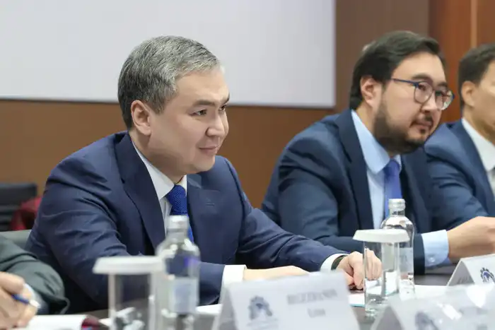 Казахстан и Канада обсуждают совместные проекты в промышленности и геологии Павлодаре