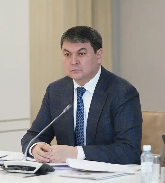 Н. КУШЕРОВ: «НА ПОЛКАХ МАГАЗИНОВ И В ТОРГОВЫХ ТОЧКАХ РЕГИОНА В ПЕРВУЮ ОЧЕРЕДЬ ДОЛЖЕН ОТДАВАТЬСЯ ПРИОРИТЕТ ОТЕЧЕСТВЕННОЙ ПРОДУКЦИИ» (3)