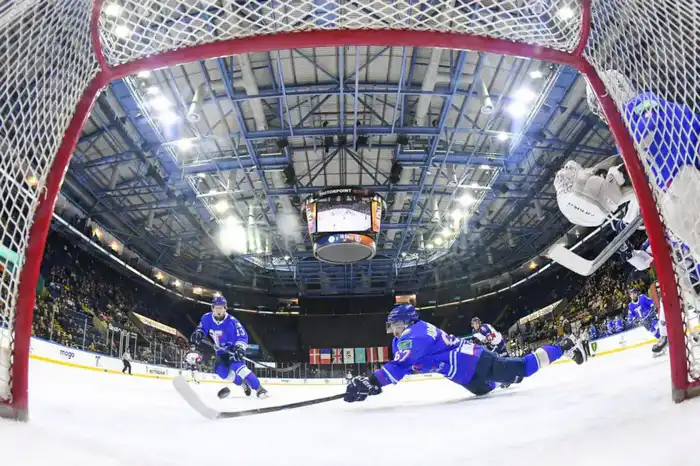 Хоккейная команда «Торпедо» вышла в финал (3)