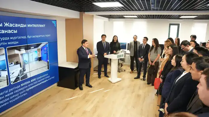 Председатель Агентства Дархан Жазықбай встретился со слушателями «Школы аналитики» (6)