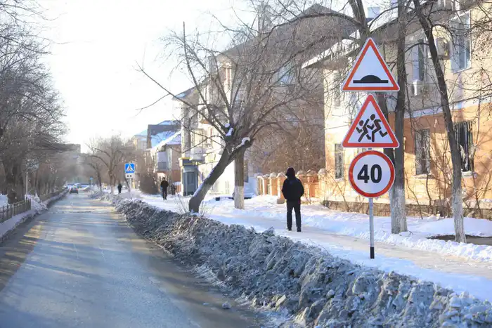 Проверка уборки снега в микрорайоне Есет батыра акимом области Асхат Шахаровым Павлодаре