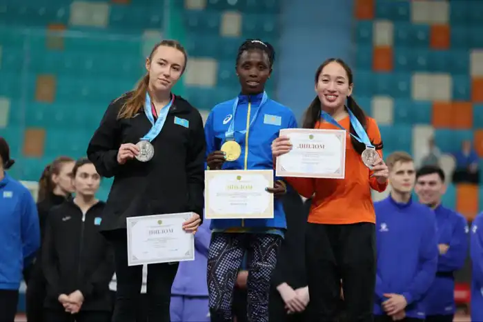 Спортивное единство: зимний чемпионат Казахстана по лёгкой атлетике собрал участников из 18 регионов Павлодаре