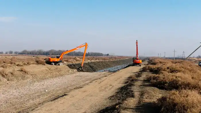 Очистка магистральных каналов в Жетысайском районе: шаг к улучшению водоснабжения для сельского хозяйства Павлодаре