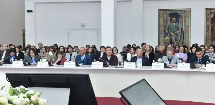 Рассмотрены вопросы повышения компетенций управленческих кадров (7)