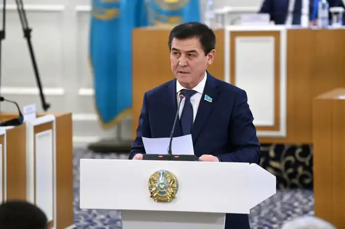 Обсуждение актуальных вопросов на заседании Комиссии по конституционной реформе с участием представителей правительства и парламента Павлодаре