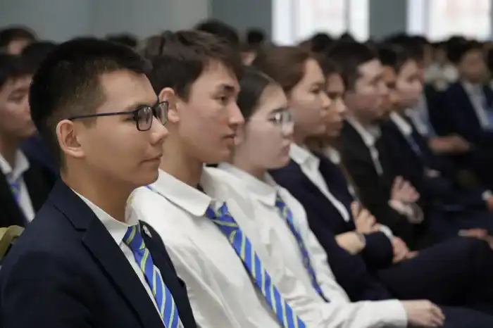 «Экономь воду – спаси будущее»: в Астане для школьников организован эко-час (2)