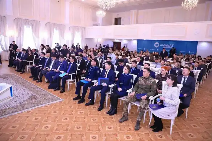 Партия AMANAT запускает проект для решения проблем многоквартирных домов (4)