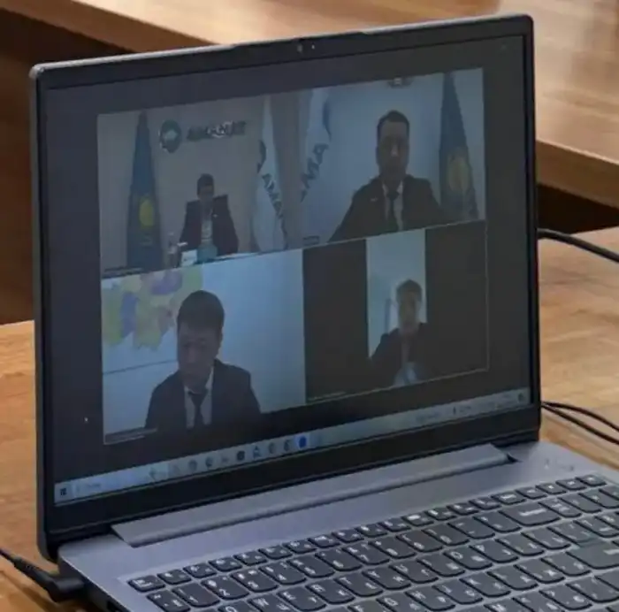 Вице-министр Бауыржан Омарбеков обсудил развитие села и малых городов в общественной приёмной «Amanat» Павлодаре