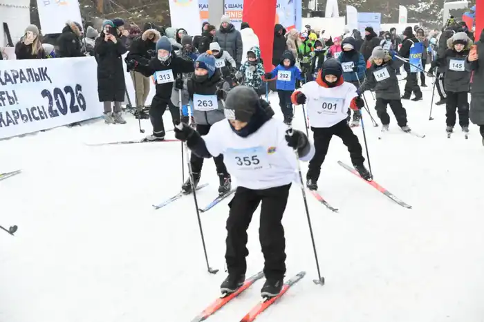 Развитие массового спорта: в Астане прошли масштабные соревнования по лыжным гонкам (4)