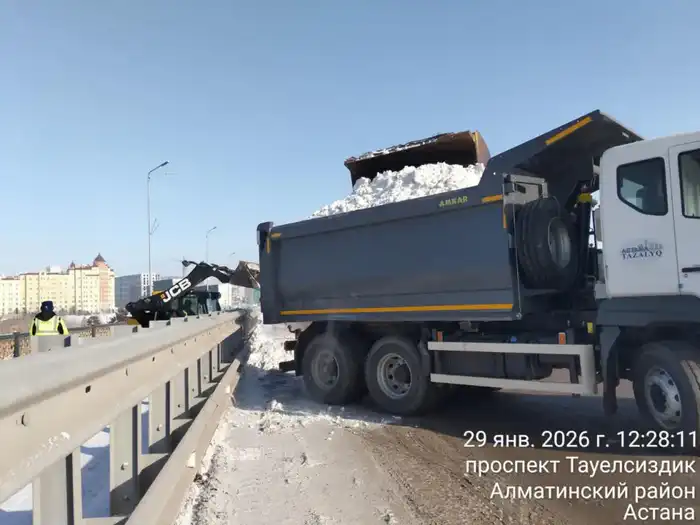 Из Астаны вывезено около 3,3 млн кубометров снега (4)