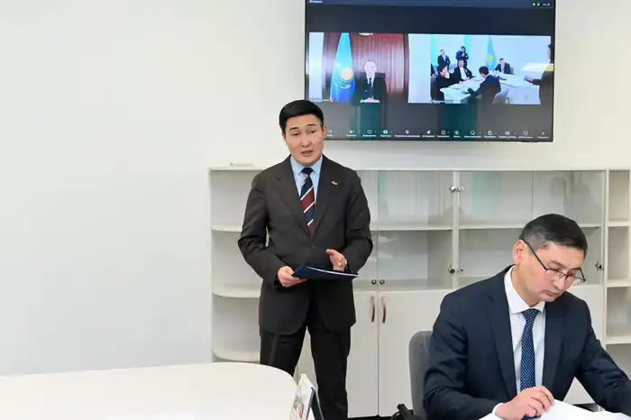 Аким области провел личный прием граждан (2)