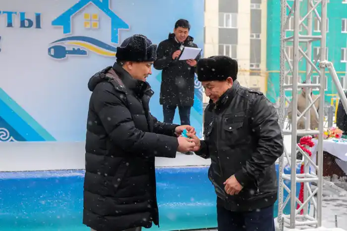 46 Families in Shymkent Receive Keys to New Homes, Signifying Hope and Stability Павлодаре