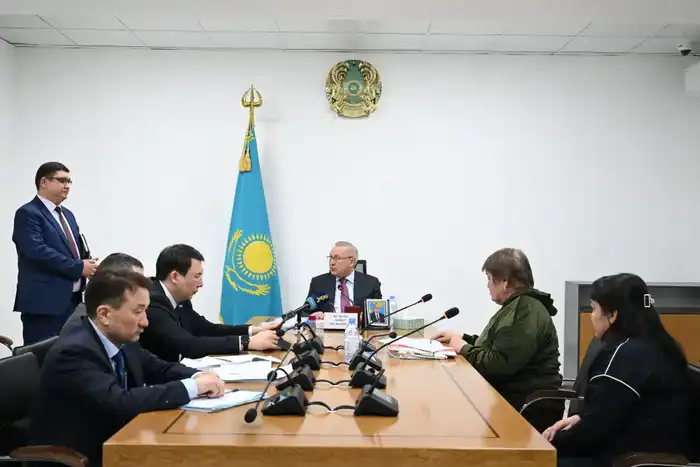 Бейбит Исабаев провел прием граждан по личным вопросам (4)