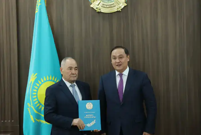 Аким Жамбылской области встретился с представителями гражданского общества (6)