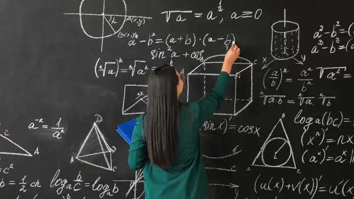 Министр просвещения о позиции ведомства по объединению школьных предметов естественно-математического цикла Павлодаре