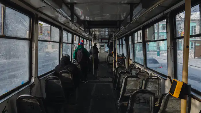 Внутри трамвая №3 в Усть-Каменогорске