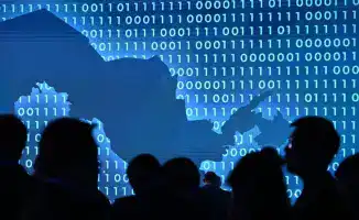 Аким Алматы обсудил приоритеты цифровизации и внедрения ИИ в городском управлении