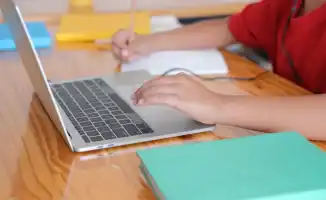 Астана: младшие школьники переходят на дистанционное обучение 23 января