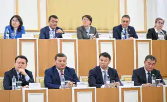 Сводный проект изменений в Конституцию Казахстана