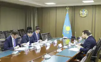 Министр финансов Казахстана Мади Такиев встретился с управляющим директором ЕБРР Хусейн Озханом для обсуждения совместных проектов.