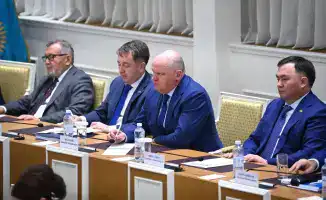 Дмитрий Малахов обсудил реформы в Конституционной комиссии