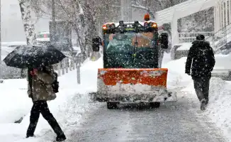 Усиленный режим работы коммунальных служб Алматы из-за снегопада и похолодания