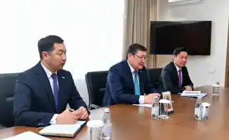 Встреча акима области с депутатом Мажилиса Нурланом Ауесбаевым обсуждение задач Президента проблемы здравоохранения культуры ликвидация последствий ядерного полигона