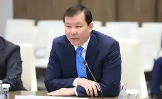 Аким Актюбинской области встретился с китайской делегацией для обсуждения инвестиционного сотрудничества