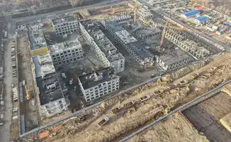 Строительство двух жилых комплексов в Алматы приостановлено из-за нарушений застройщиков