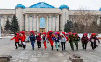 Pekin Express показывает Алматы: город на экранах французского телешоу