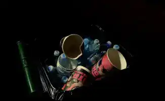 Зрители в Астане провели экоакцию, убрав мусор после киносеанса